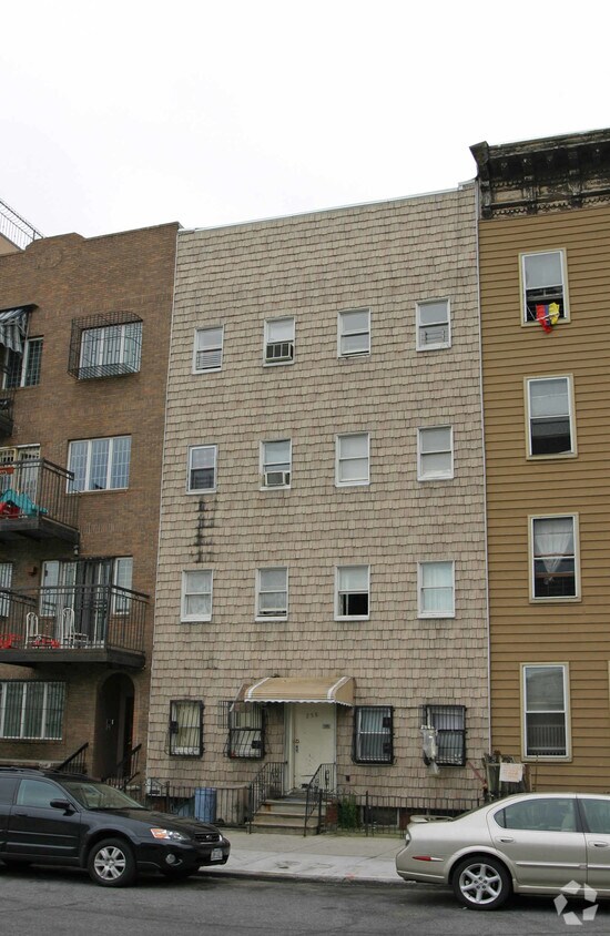 Building Photo - 258 Heyward St