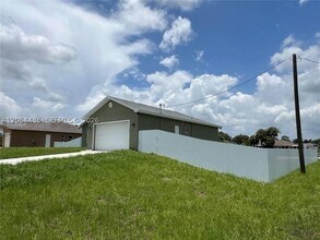 Building Photo - 1133 LEADER