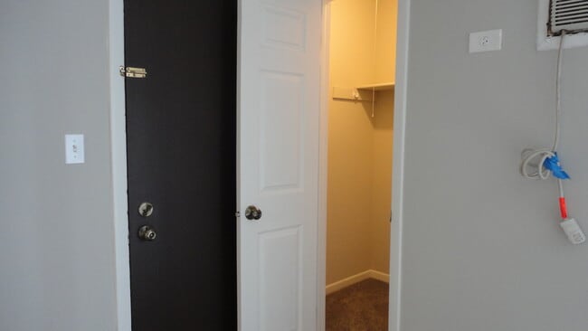 Hallway closet - 1110 Chalet Dr