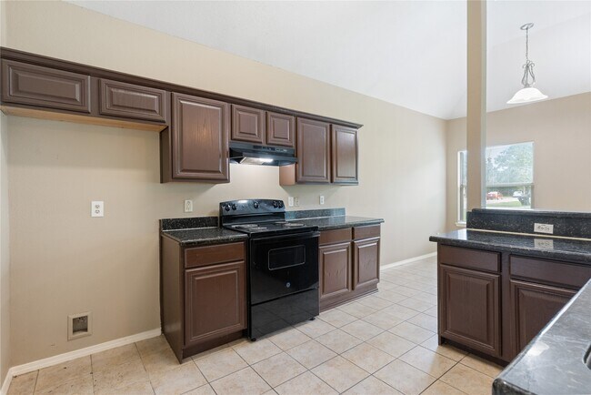 Foto del edificio - 9104 N Green River Dr