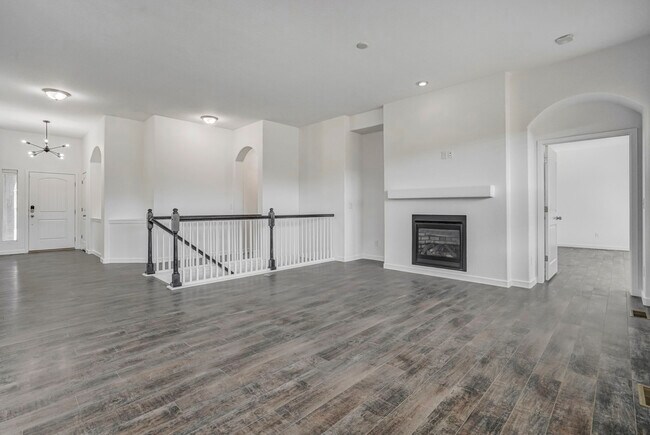 Building Photo - 7139 Issaquah Dr