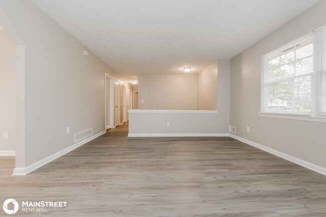 Building Photo - 3545 Charlotte Dr