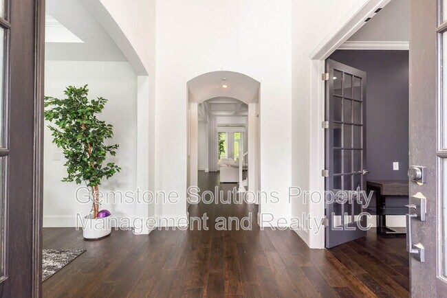 Foto del edificio - 6343 Wildwood Dr