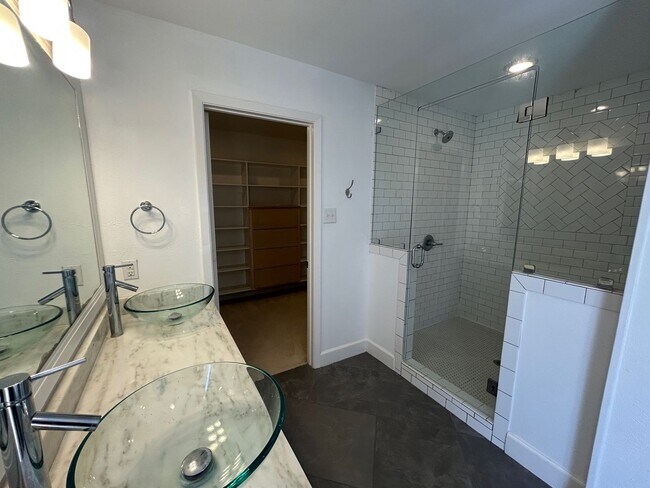 Foto del edificio - Beautiful Home with Beautiful Views