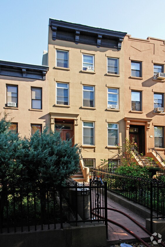 Building Photo - 89 3rd Pl