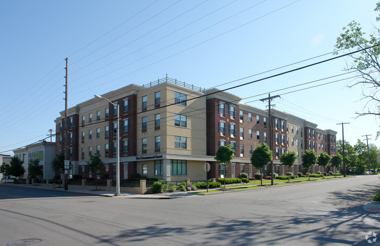 Building Photo - The Commons At Grant