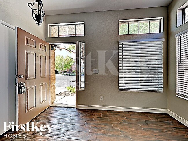 Foto del edificio - 4714 English Lavender Ave