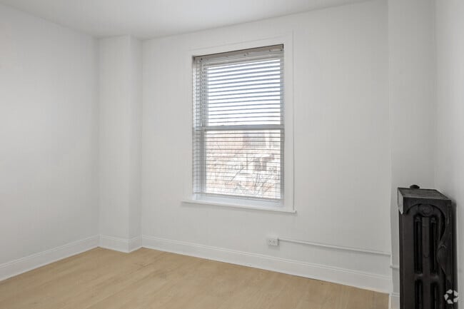 1BR, 1BA - 525SF - Bedroom - The Onyx on Carmen