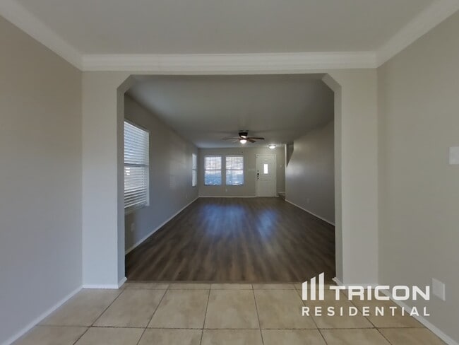 Building Photo - 145 Willow View