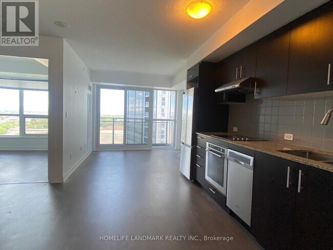Building Photo - 255-1255 Village Green Square
