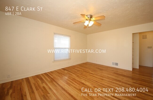 Foto del edificio - 847 E Clark St