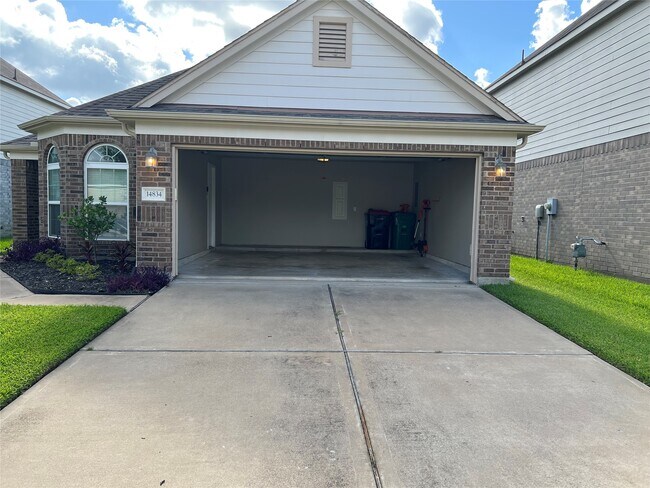 Foto del edificio - 14834 Waverly Hill Ln
