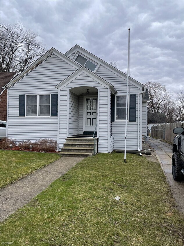 Primary Photo - 4 br, 1 bath House - 255 Lockwood St