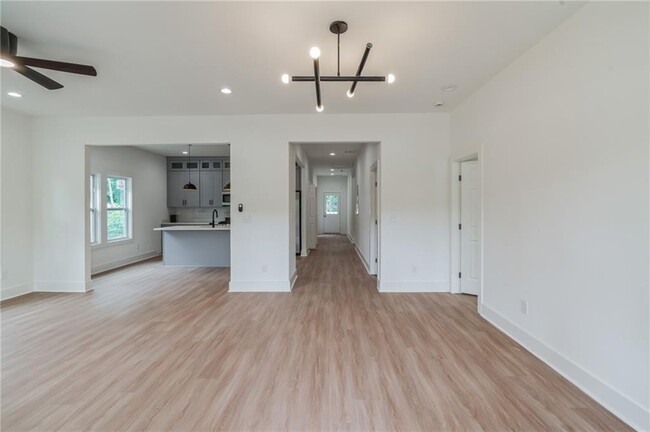 Foto del edificio - 891 Wood St NW