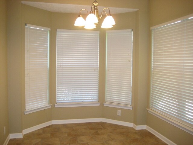 Foto del edificio - 1064 Cedar Creek Village Rd