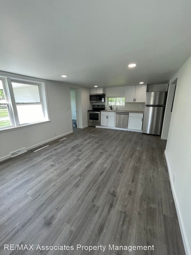Building Photo - 2 br, 1 bath House - 2042 S College Ave