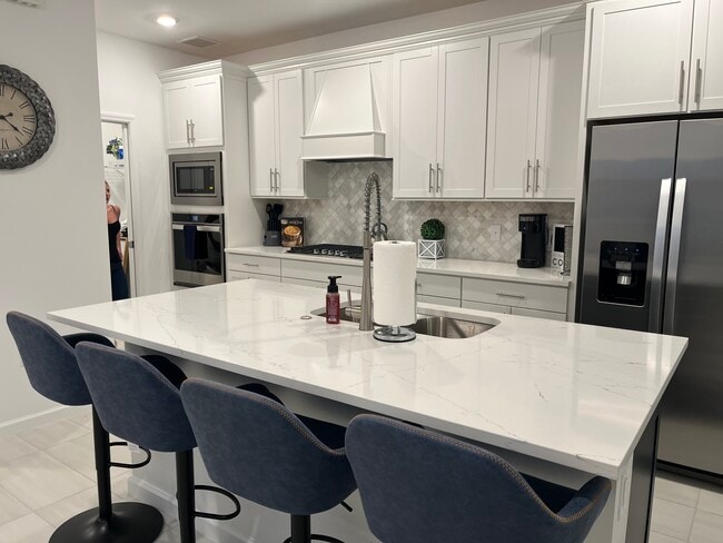 Building Photo - 2268 Yellowfin Cir