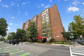 Building Photo - 1301 20th St NW
