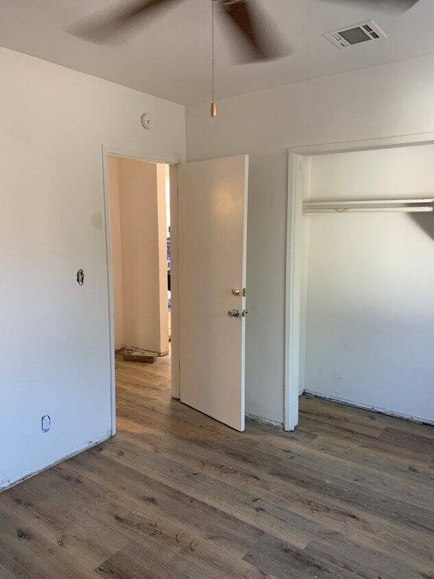 Foto principal - 4065 W 106th St