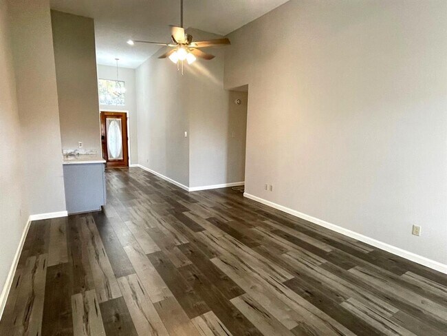 Foto del edificio - 2310 Planters St