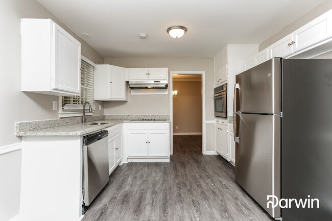 Foto del edificio - 4434 Huntshire Dr