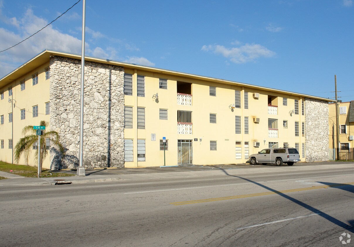 3430 E 4th Ave - Polara Apartments