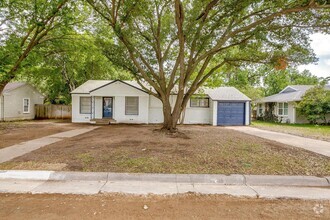 Building Photo - 3557 Suffolk Dr