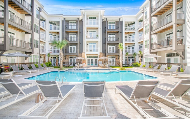 The Boulevard (SC) apartments — community photo - The Boulevard (SC)