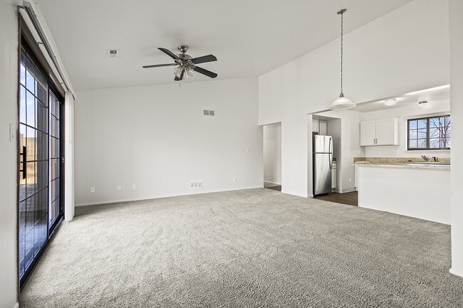 Building Photo - Tanglewood Apartments