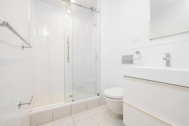 Building Photo - 234 E 23rd St