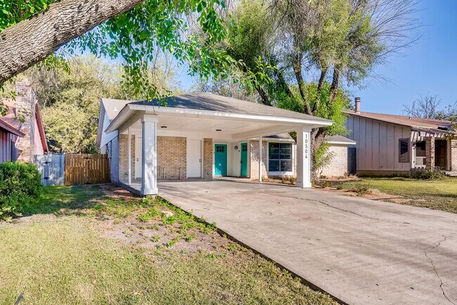 Foto del edificio - 10504 Golden Meadow Dr