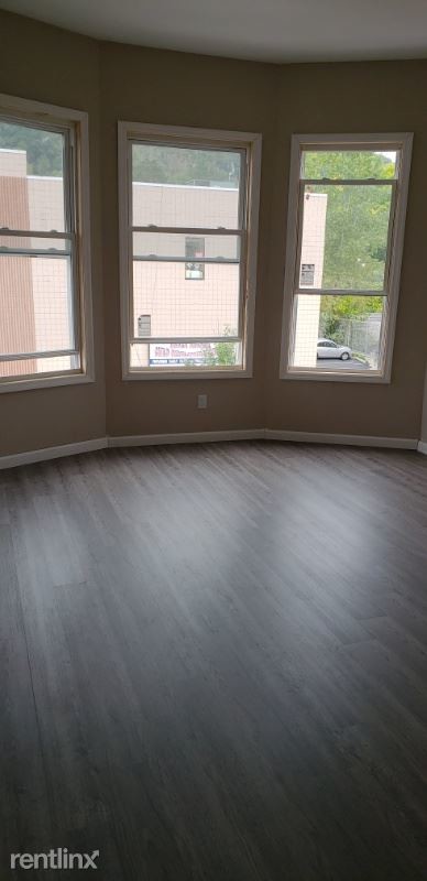 Foto del edificio - 1 br, 1 bath Apartment - 565 main st