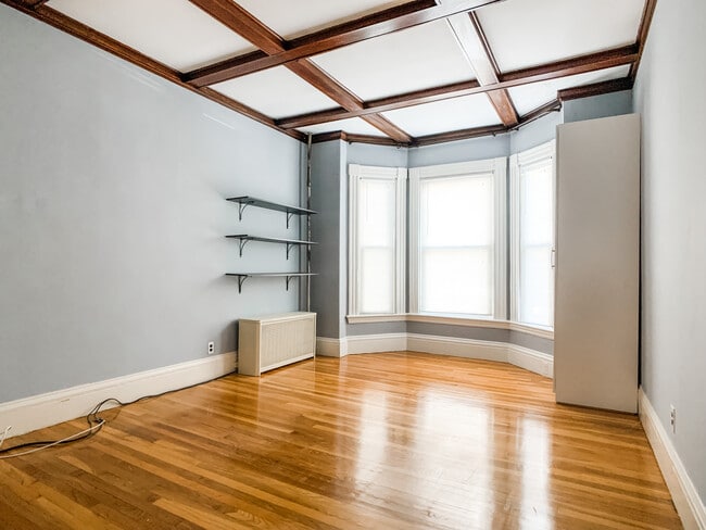 Bedroom (empty) - 153 M St