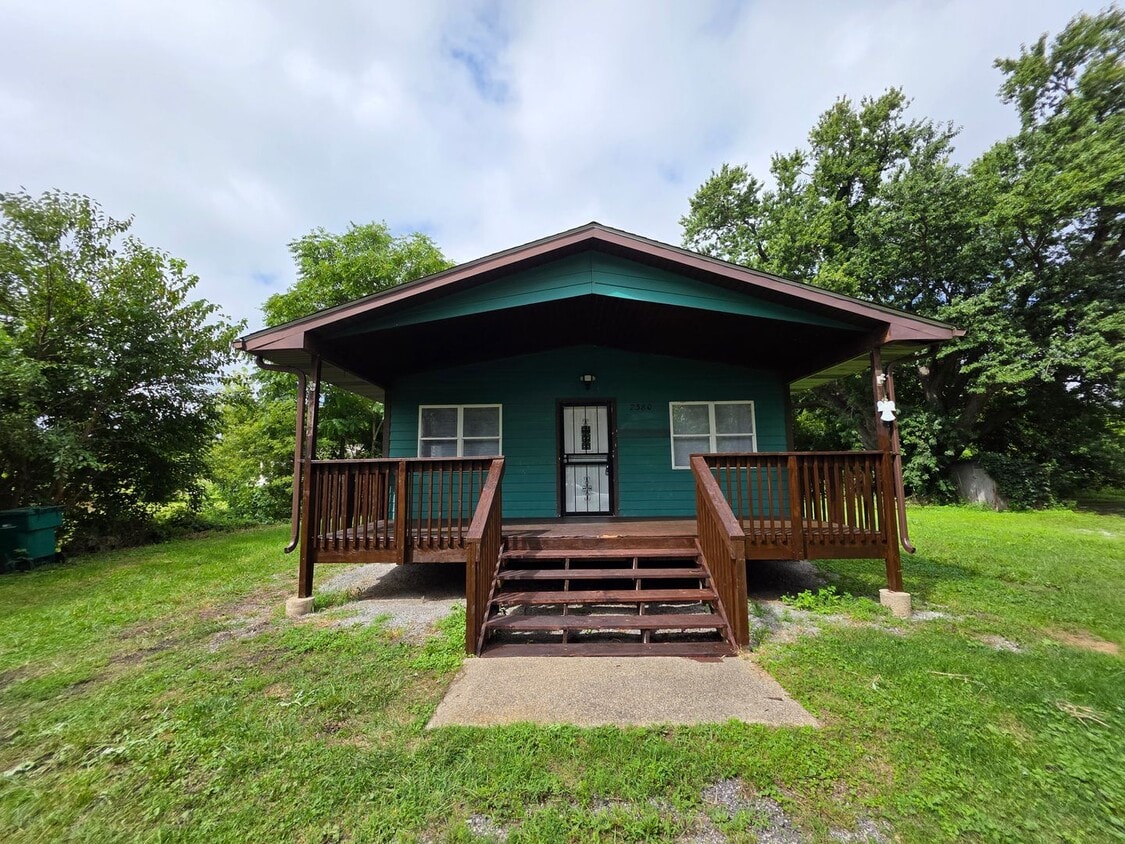 Primary Photo - 3 Bedroom / 1.5 Bath Home in Lake Station
