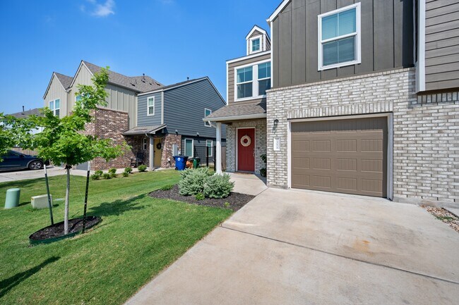 Building Photo - 7317 Sparkling Light Dr
