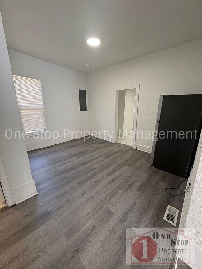 Foto del edificio - Gorgeous 4 Bedroom, 2 Bath in Independence!