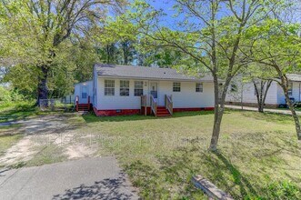 Building Photo - 2401 Eagle Dr