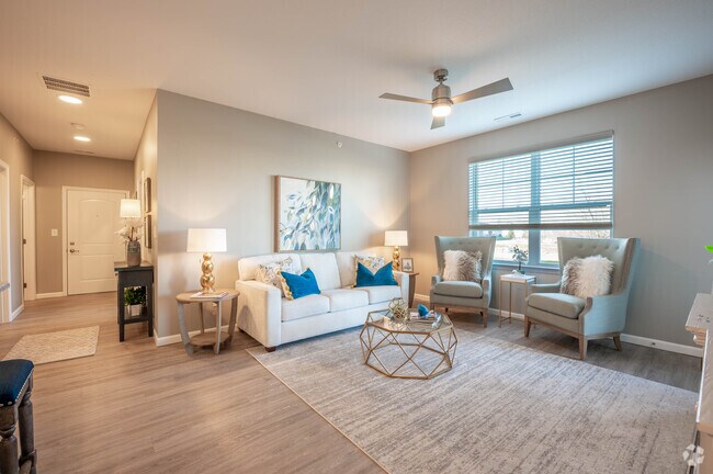 2BR, 2BA - 1.029SF - Sala de estar - Reflections I