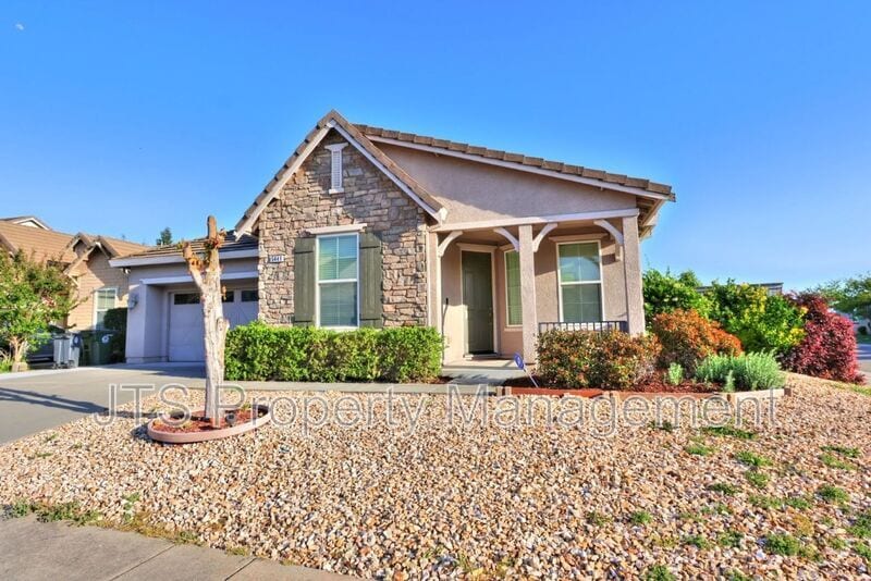 Primary Photo - 5441 Mossy Stone Way