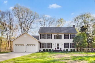 Building Photo - 205 Sandy Hollow Rd