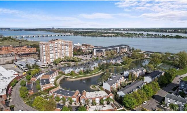 Building Photo - 250 E Harbortown Dr