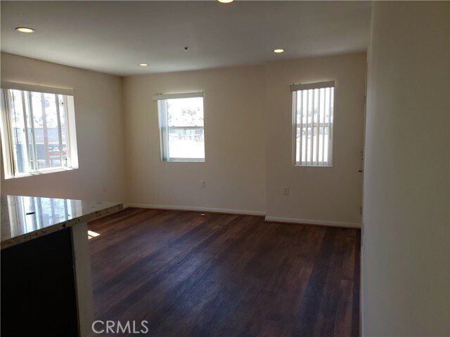 Building Photo - 14537 Archwood St