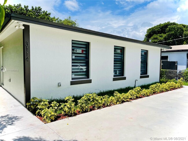 Foto del edificio - 3114 NW 60th St