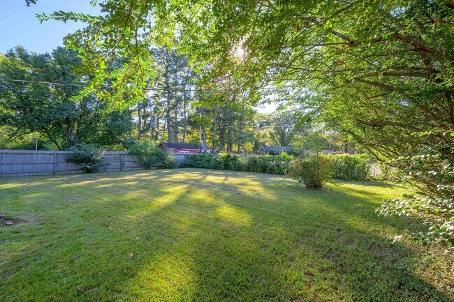 Building Photo - 1507 Mount Moriah Rd