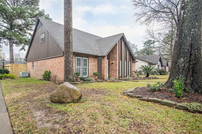 Building Photo - 2926 Brookdale Dr