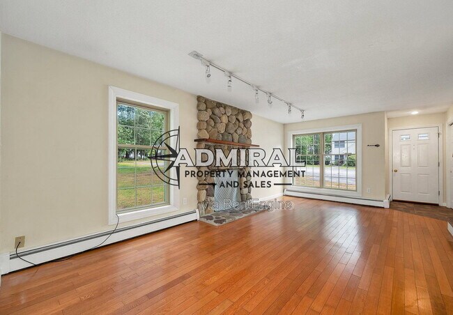 Building Photo - 65 Woodland Green