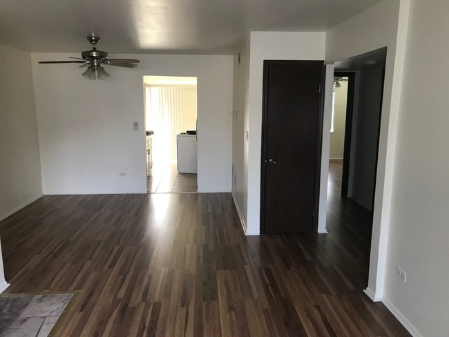 Building Photo - 255 E Rimini Ct