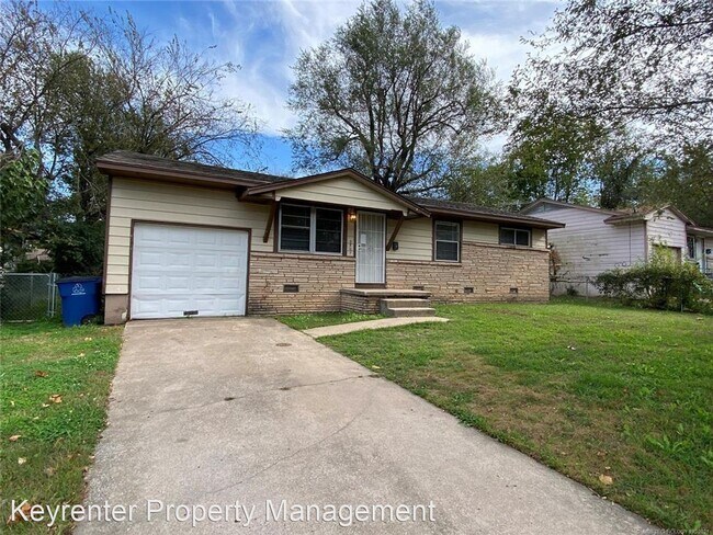 Building Photo - 3 br, 1 bath House - 5507 N Iroquois Ave