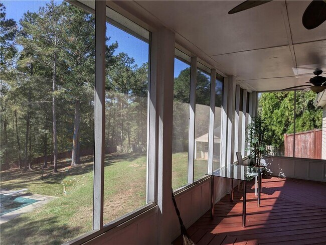 Foto del edificio - 4401 Riverlake Way