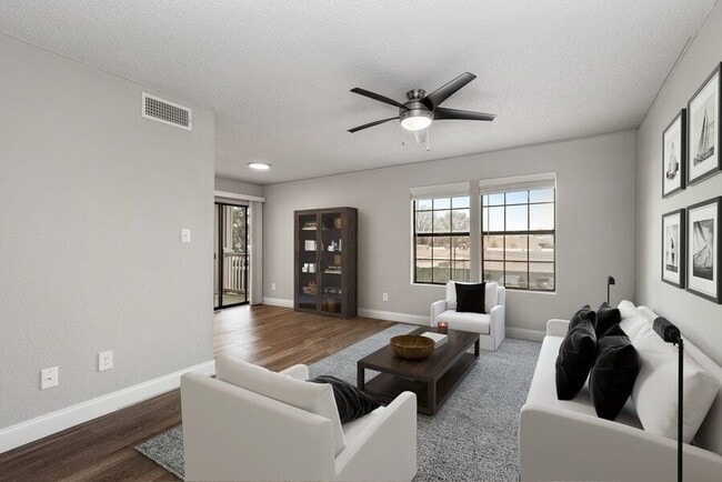 Building Photo - Beacon Hill